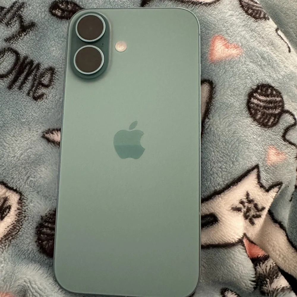 iPhone 16 128GB unlocked lightly used